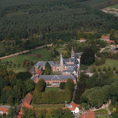 De Vrolijcke Bosmuis Bed and Breakfast Bergeijk Exteriör bild