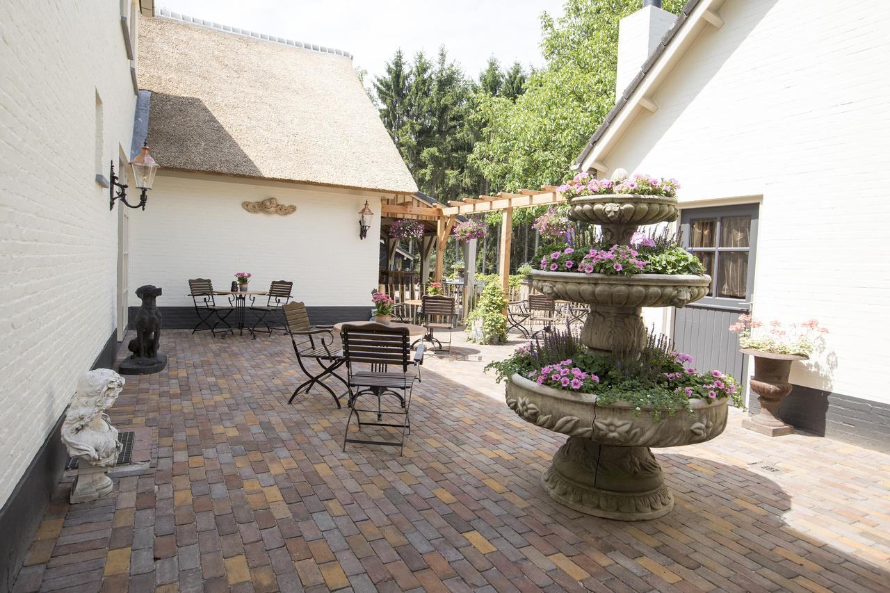 De Vrolijcke Bosmuis Bed and Breakfast Bergeijk Exteriör bild